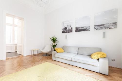 BpR Sophisticated Astoria Suite with Balcony 1052 Budapest, 2 Károly körút kép - 3