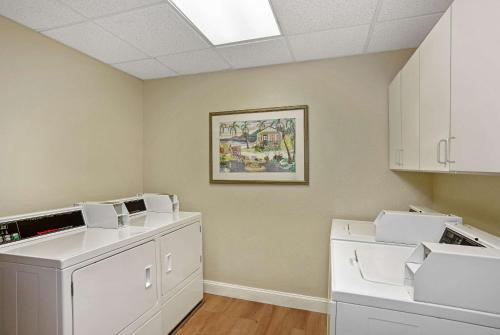 Photo de la galerie de l'établissement Comfort Inn & Suites Sarasota I75, à Sarasota