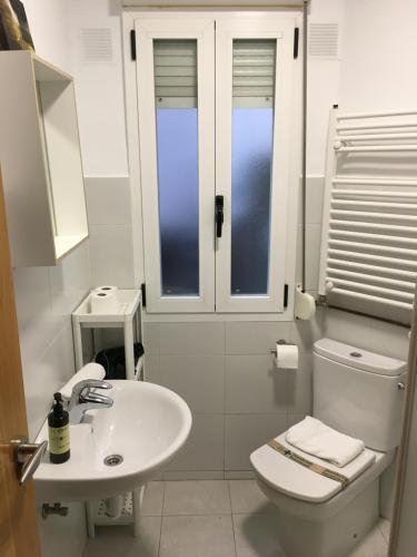 Cálida Vivienda Turística Céntrica junto al Funicular y Metro