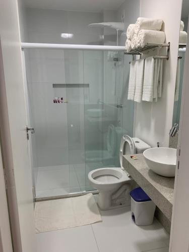 Bilik mandi di Transcar Suítes
