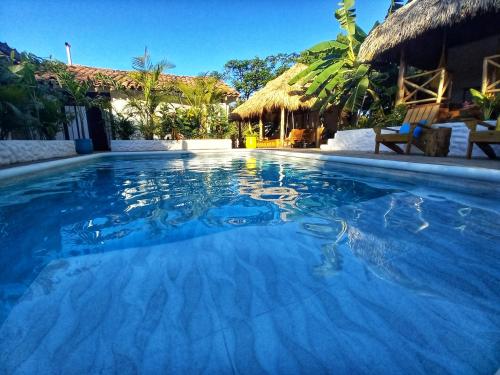 Piscina di Hotel Cabañas Puesta del Sol o nelle vicinanze