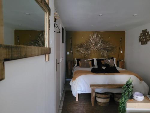 Ένα ή περισσότερα κρεβάτια σε δωμάτιο στο Suite & SPA Just Dream 28