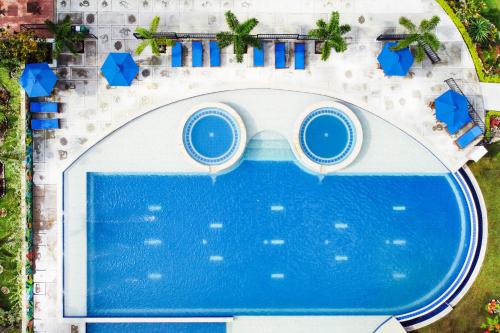 Bazén v ubytování Hotel Nana nebo v jeho okolí