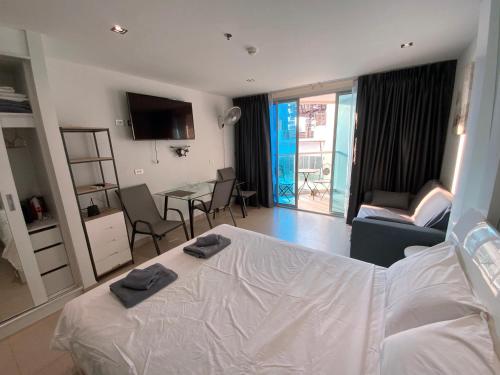 Katil atau katil-katil dalam bilik di Sands Condo SeaView 012