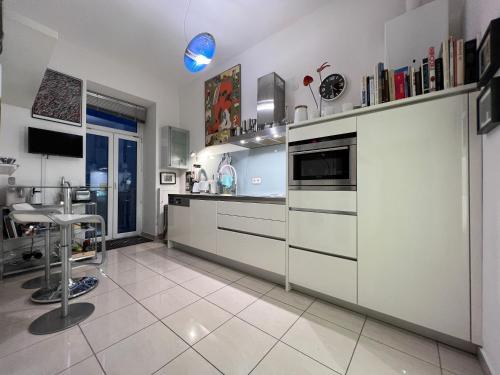 Wohnen auf Zeit - Vienna Design Apartment by Rabe - Parkplatz & Netflix & Coffee-Bar - nahe Schloss Schönbrunn