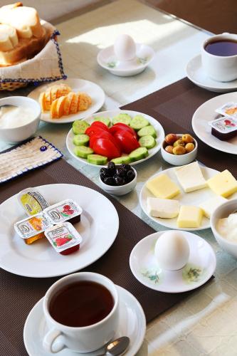 Makanan di atau berdekatan hotel