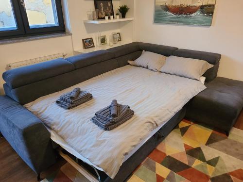 Posteľ alebo postele v izbe v ubytovaní Modern 4-Star luxury apt - WFH Ready, Free Parking