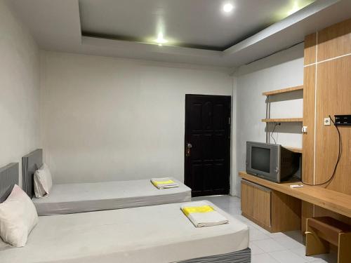 Gallery image of RedDoorz near Poso City Mall in Poso