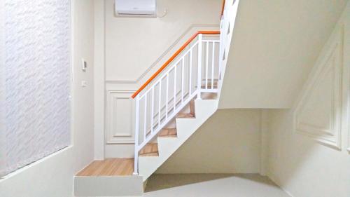 Fotografie z fotogalerie ubytování RedDoorz Syariah at Karema Area Mamuju v destinaci Karema