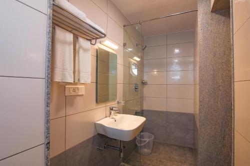 Koupelna v ubytování Hotel Aura by Woco Stays