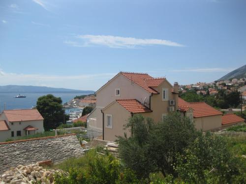 Apartment in Bol with sea view, terrace, air conditioning, WiFi 3739-1
