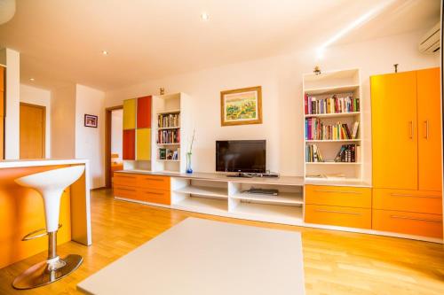 Apartment in Bol with sea view, terrace, air conditioning, WiFi 3739-2
