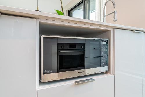 Dapur atau dapur kecil di WERFY Luxury Apart-Hotel
