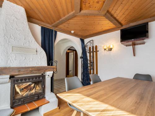 Apartment Nadine-2 by Interhome