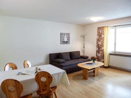 Apartment Chesa Ova Cotschna 305 by Interhome