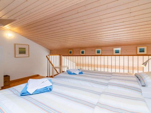 Apartment Vasco de Gama B8-R by Interhomeにあるベッド