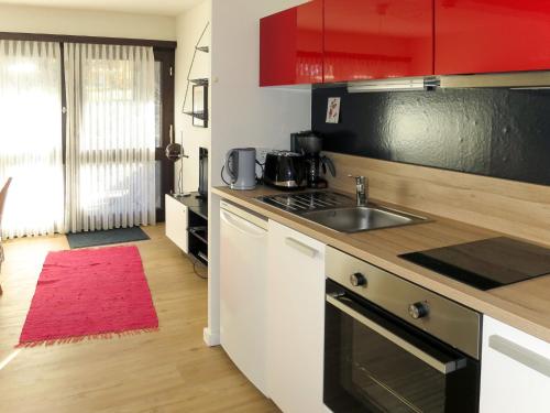 Kuchyň nebo kuchyňský kout v ubytování Apartment Inzell by Interhome