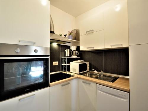 Apartment Pinezic by Interhome