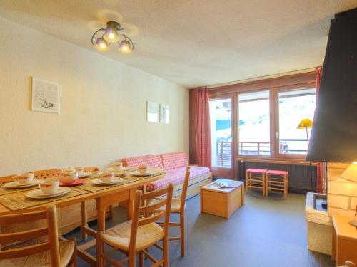 Apartment Le Curling B - Val Claret-7 by Interhome