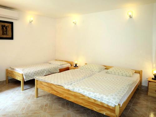 Apartment Pineta-1 by Interhome