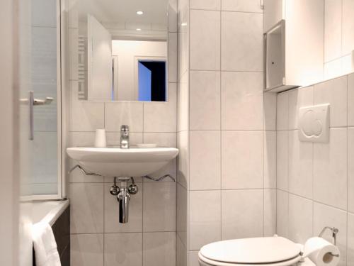 Apartment Chesa Romantica 17 by Interhome
