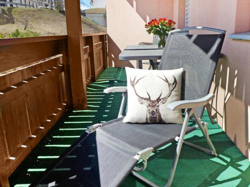Apartment Chesa Sur Val 22 by Interhome