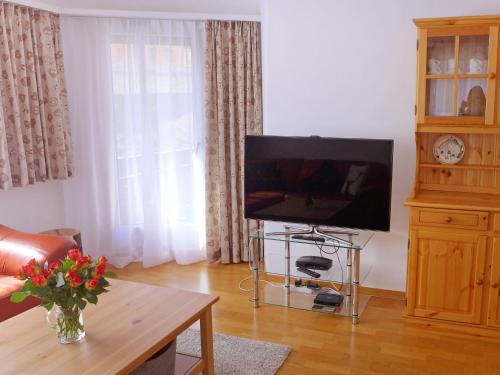 Apartment Chesa Sur Val 22 by Interhome