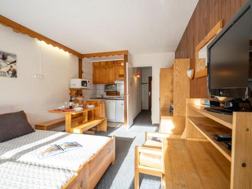 Studio Le Slalom - Val Claret-3 by Interhome