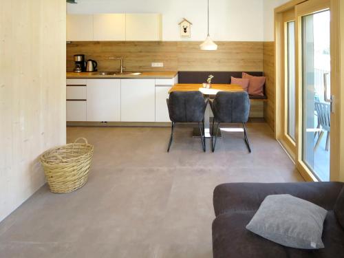 Kuchyň nebo kuchyňský kout v ubytování Apartment Kinast - HFT202 by Interhome