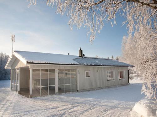 Holiday Home Metsätähti by Interhome durante o inverno