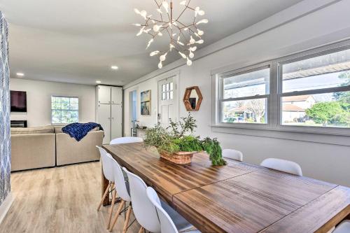 Gambar di galeri bagi Chic St Marys Home, 2 Blocks from Riverfront di Saint Marys