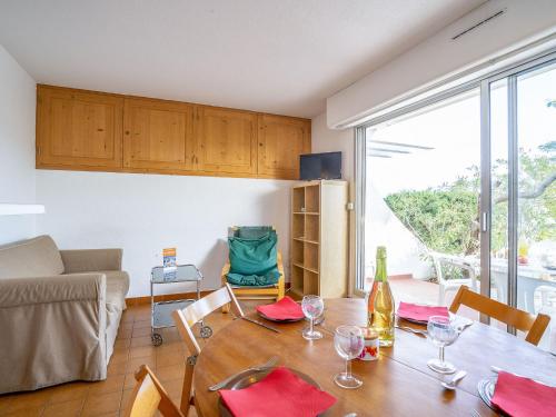 Apartment Les Marinas de la Plage II by Interhome