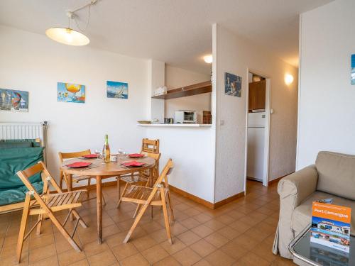 Apartment Les Marinas de la Plage II by Interhome