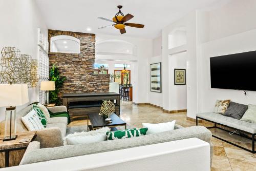 Glendale Oasis – Photos 2