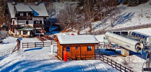 Gallery image of Hotel La Fontaine in Sauze dʼOulx