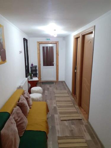 Χώρος καθιστικού στο Pensiunea Floarea Dornei