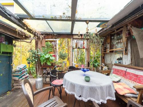 Κήπος έξω από το Ferienhaus in Wismar mit eigener Terrasse