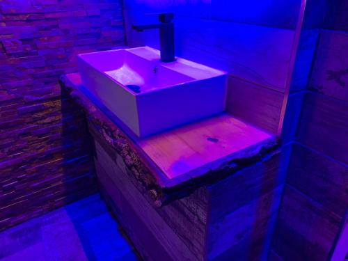 Φωτογραφία από το άλμπουμ του BREEZE SUITES - LUXURY GROUP ACCOM - SLEEPS 19 στο Μπλάκπουλ