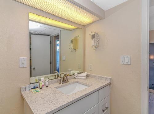 Ένα μπάνιο στο Oceanview Studio at Boardwalk Resort 440