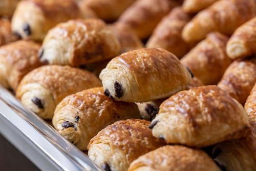 ホテルの敷地内または近くでの食事または食べ物