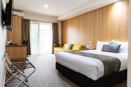 Katil atau katil-katil dalam bilik di Albury Regent Motel