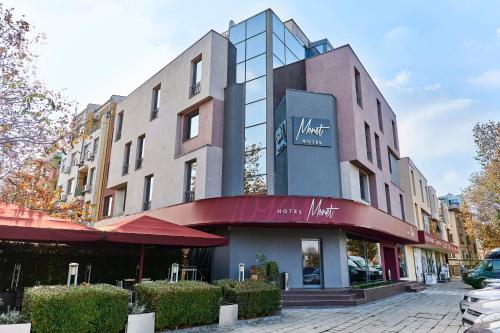 Monet Hotel