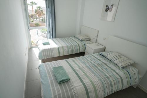 Modern sea view duplex with parking and aircon