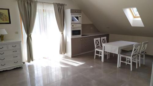 Zichy Ház 8360 Keszthely, Bem József utca 16. kép - 3