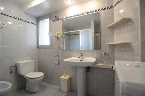 A bathroom at Nautic BX-4
