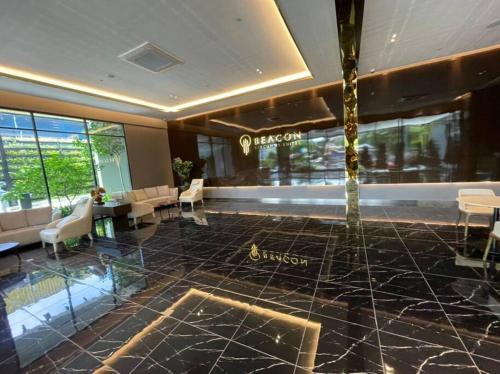 Koupelna v ubytování New Georgetown Modern City View 2BR Homestay for 10pax 无敌美景两房民宿 Beacon Executive Suite