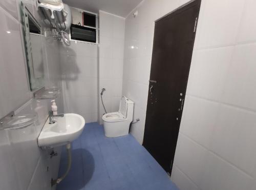 StayVilla Royal tesisinde bir banyo