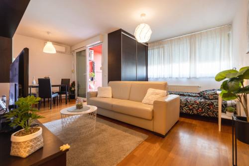 Flexible SelfCheckIns 29 - Zagreb - 1 Bedrooom - Loggia - New