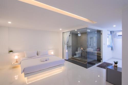 Gallery image of Thewhitehotel BY Charoensri - SHA Extra Plus in Udon Thani
