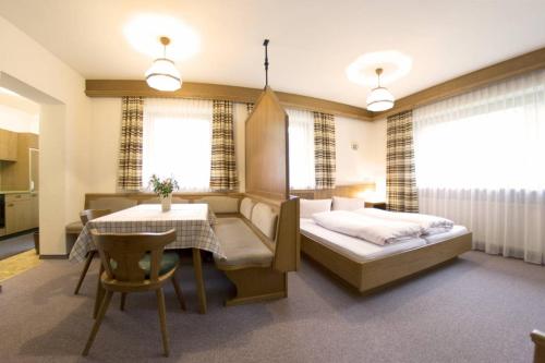 Gallery image of Hotel Garni Val-Sinestra in Ischgl